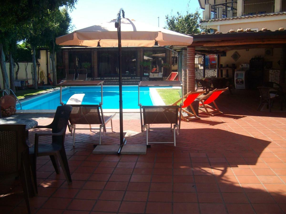 Villa Singola -Sole-Luna-Casavilladusoleil Acireale Luaran gambar